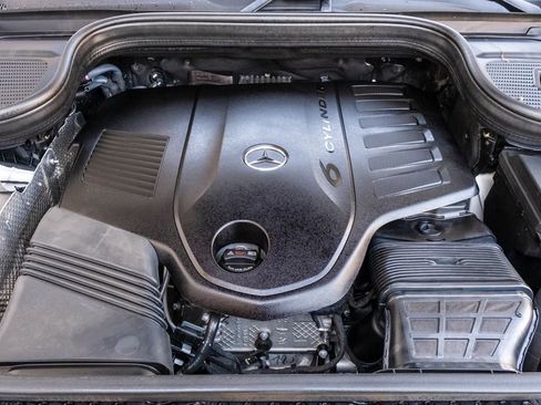 Used 2023 Mercedes-Benz GLS 450 4MATIC image 35