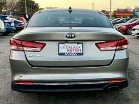 Used 2018 Kia Optima LX w/ 17" Alloy Wheels Package image 5
