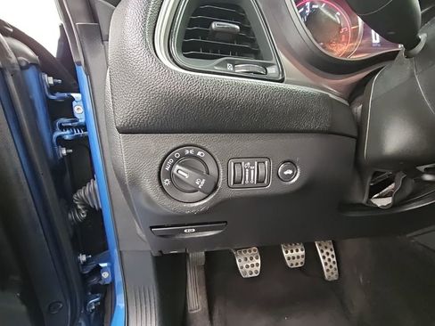 Used 2022 Dodge Challenger R/T image 28