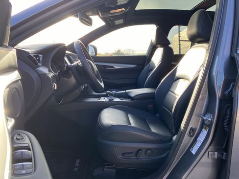 Used 2021 INFINITI QX50 Luxe w/ Appearance Package image 9