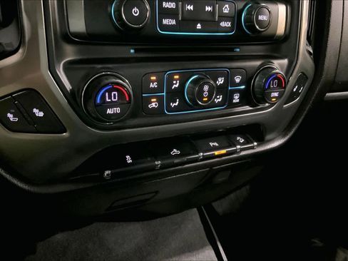 Used 2019 Chevrolet Silverado 1500 LT w/ All Star Edition image 34