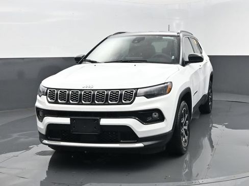 Used 2025 Jeep Compass Limited AWD/4WD image 23