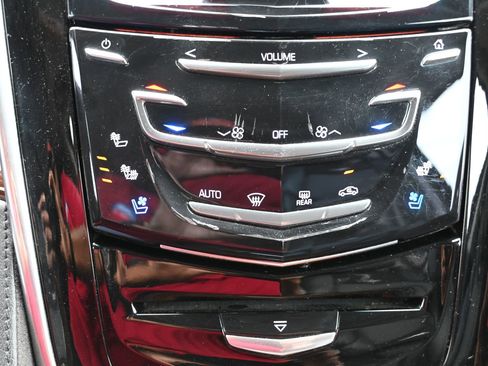 Used 2020 Cadillac Escalade Luxury image 17