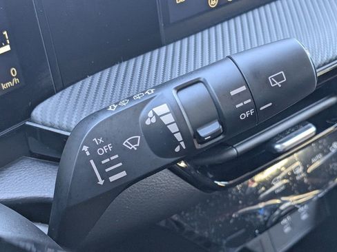 New 2026 Nissan Kicks SR image 24