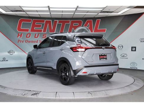 Used 2024 Nissan Kicks SR FWD image 4