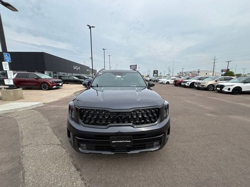 Used 2025 Kia Telluride SX Prestige X-Pro AWD/4WD image 2