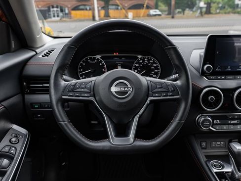 Used 2025 Nissan Sentra SR w/ SR Premium Package FWD image 12