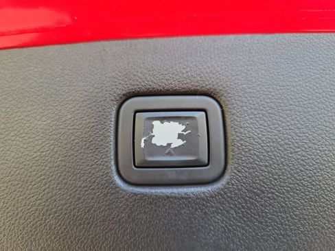 Used 2020 Chevrolet Blazer LT FWD image 11