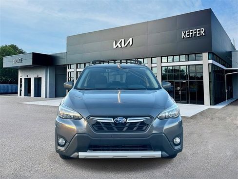 Used 2022 Subaru Crosstrek 2.0i Premium image 3