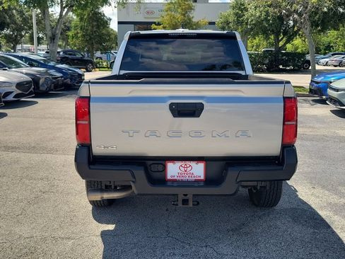Certified 2024 Toyota Tacoma SR AWD/4WD image 5