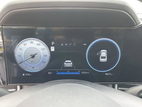 New 2025 Hyundai Elantra Limited image 39