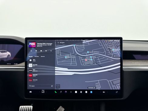Used 2022 Tesla Model S AWD/4WD image 4
