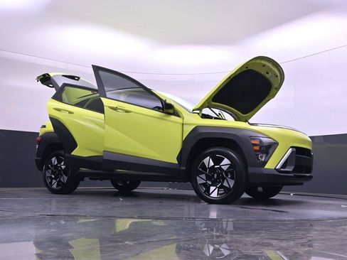 Used 2025 Hyundai Kona SEL AWD/4WD image 55