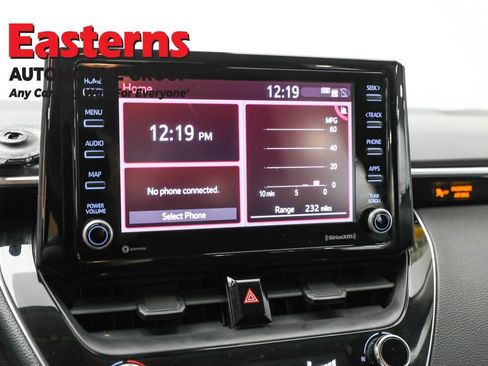 Used 2022 Toyota Corolla LE FWD image 19