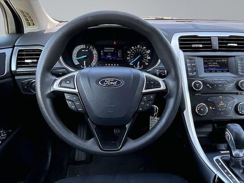 Used 2013 Ford Fusion SE FWD image 5
