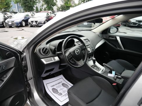 Used 2010 MAZDA MAZDA3 s Sport FWD image 9