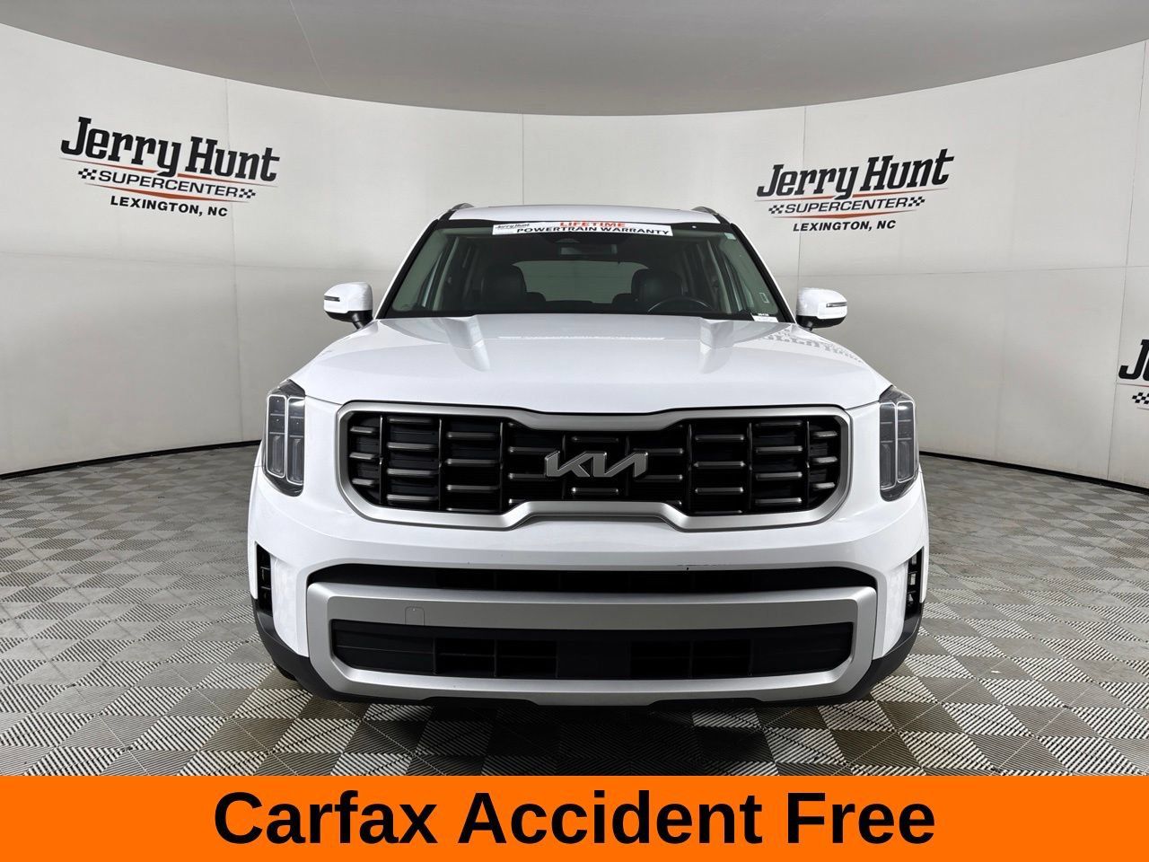 Used 2025 Kia Telluride S AWD/4WD image 3