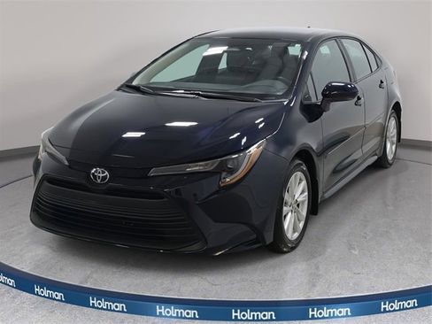 Certified 2025 Toyota Corolla LE w/ LE Premium Package image 2