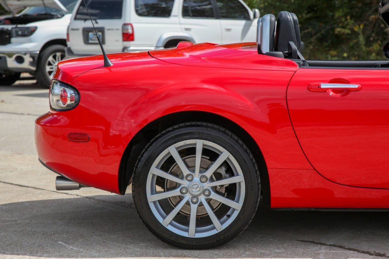 Used 2007 MAZDA MX-5 Miata Grand Touring w/ Premium Pkg RWD image 21