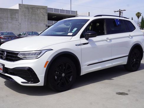 Used 2022 Volkswagen Tiguan SE R-Line FWD image 4