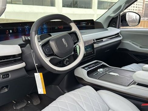 New 2026 Lincoln Navigator L Black Label image 36