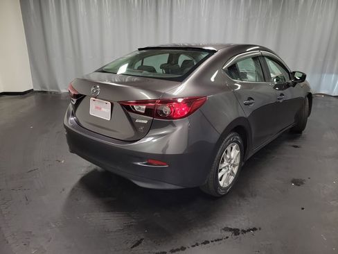 Used 2018 MAZDA MAZDA3 Sport w/ Preferred Equipment Package image 9