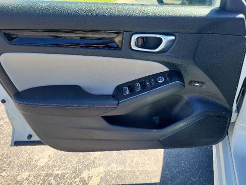 Used 2023 Honda Civic Touring image 26
