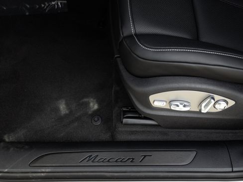 Used 2025 Porsche Macan Turbo image 21