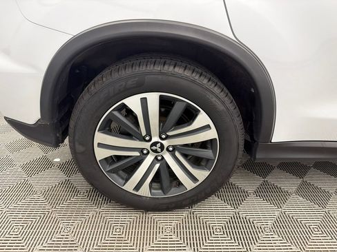 Used 2024 Mitsubishi Outlander Sport SE AWD/4WD image 17