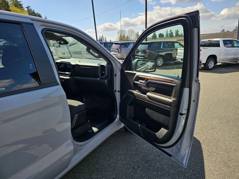 Certified 2024 Chevrolet Silverado 1500 LT w/ Z71 Off-Road Package AWD/4WD image 27