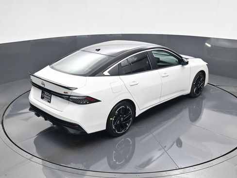 New 2026 Nissan Sentra SR w/ SR Premium Package image 30