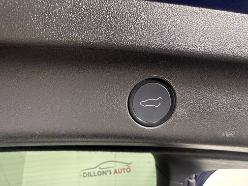 Used 2021 Tesla Model Y Long Range AWD/4WD image 9