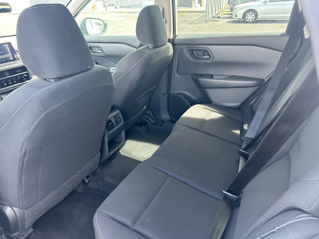 Used 2024 Nissan Rogue S FWD image 28