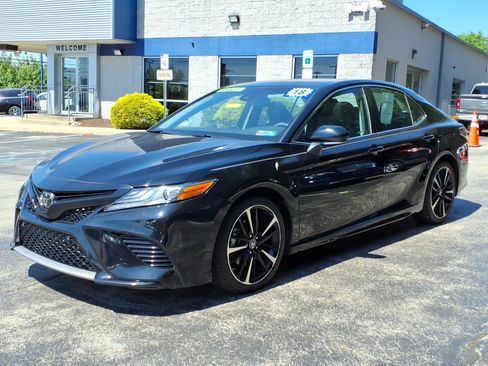 Used 2018 Toyota Camry XSE FWD image 7