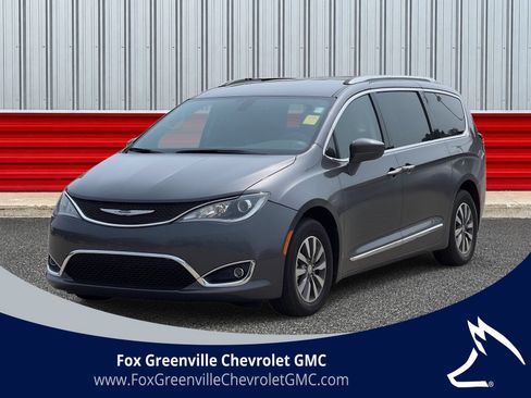 Used 2020 Chrysler Pacifica Touring-L Plus FWD image 1