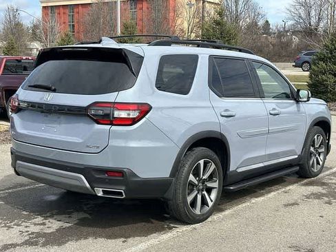 Used 2023 Honda Pilot Elite image 25