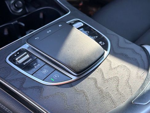 Used 2021 Mercedes-Benz GLC 300 4MATIC image 27