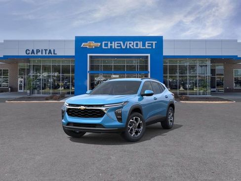 New 2026 Chevrolet Trax LT w/ Driver Confidence Package image 8