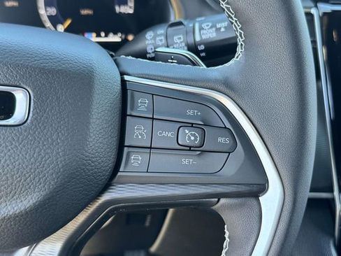 New 2025 Jeep Grand Cherokee L Laredo w/ Luxury Tech Group I AWD/4WD image 10