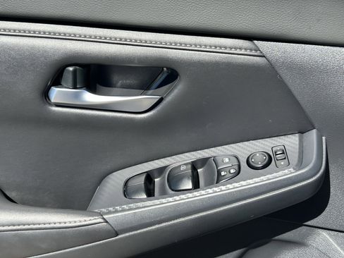 Used 2022 Nissan Sentra SV w/ Trunk Package image 21