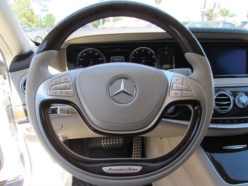 Used 2017 Mercedes-Benz S 550 Sedan image 17
