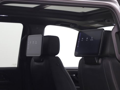 Used 2025 GMC Yukon XL Denali w/ Denali Reserve Package image 14