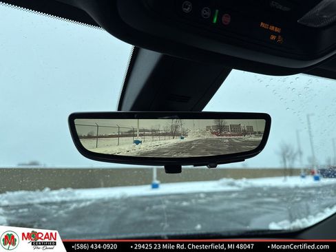 Used 2023 Chevrolet Traverse LT image 27