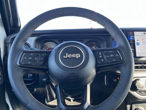 Used 2024 Jeep Wrangler Sport S w/ Convenience Group AWD/4WD image 20