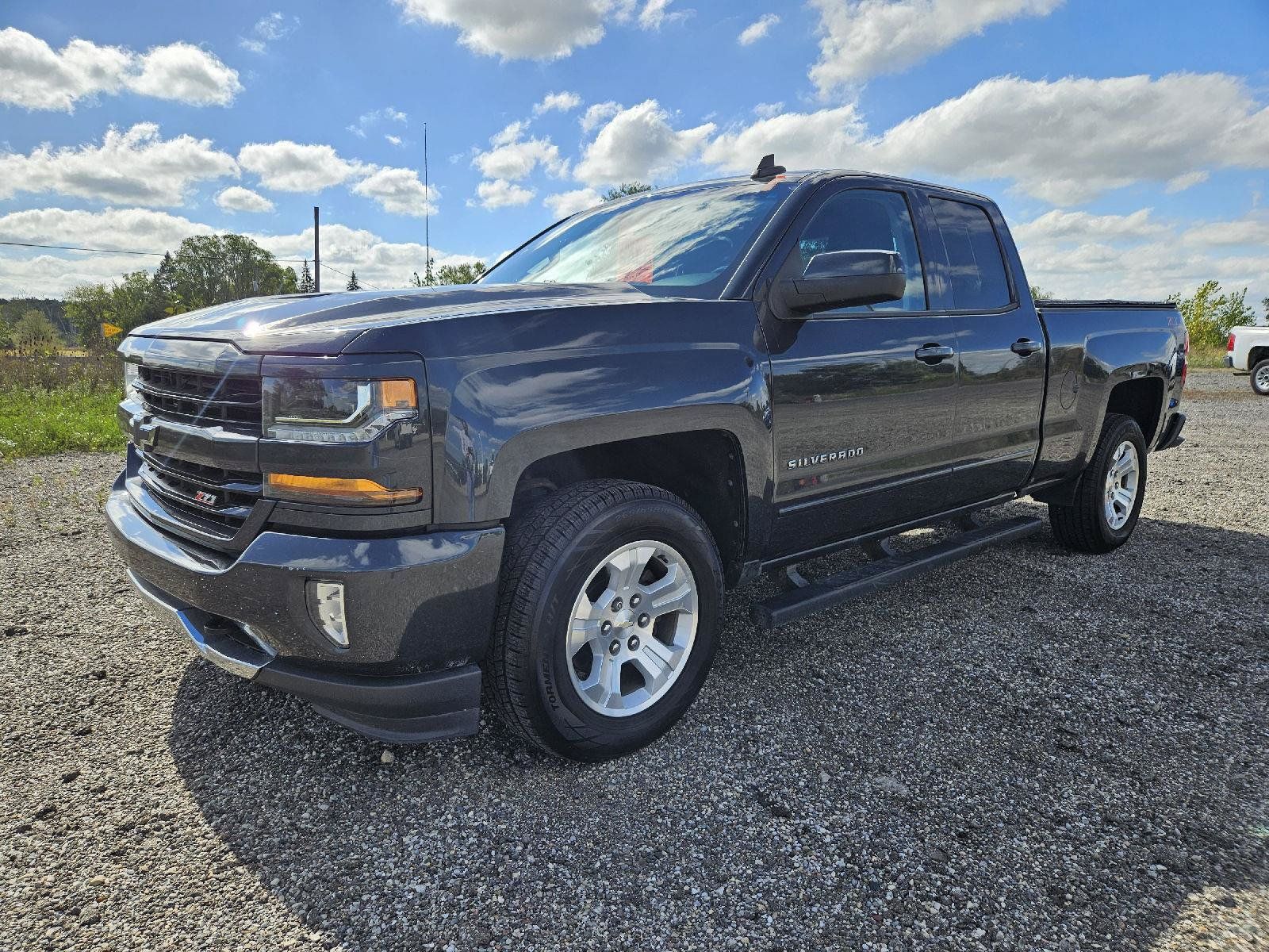 Used 2019 Chevrolet Silverado 1500 LT w/ All Star Edition AWD/4WD image 3