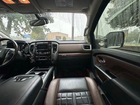 Used 2019 Nissan Titan Platinum Reserve w/ Platinum Utility Package image 32