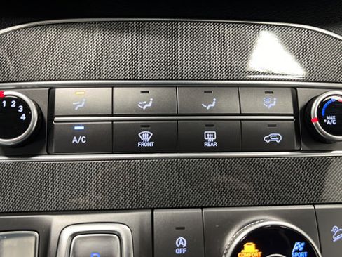 Used 2023 Hyundai Santa Fe SE AWD/4WD image 17