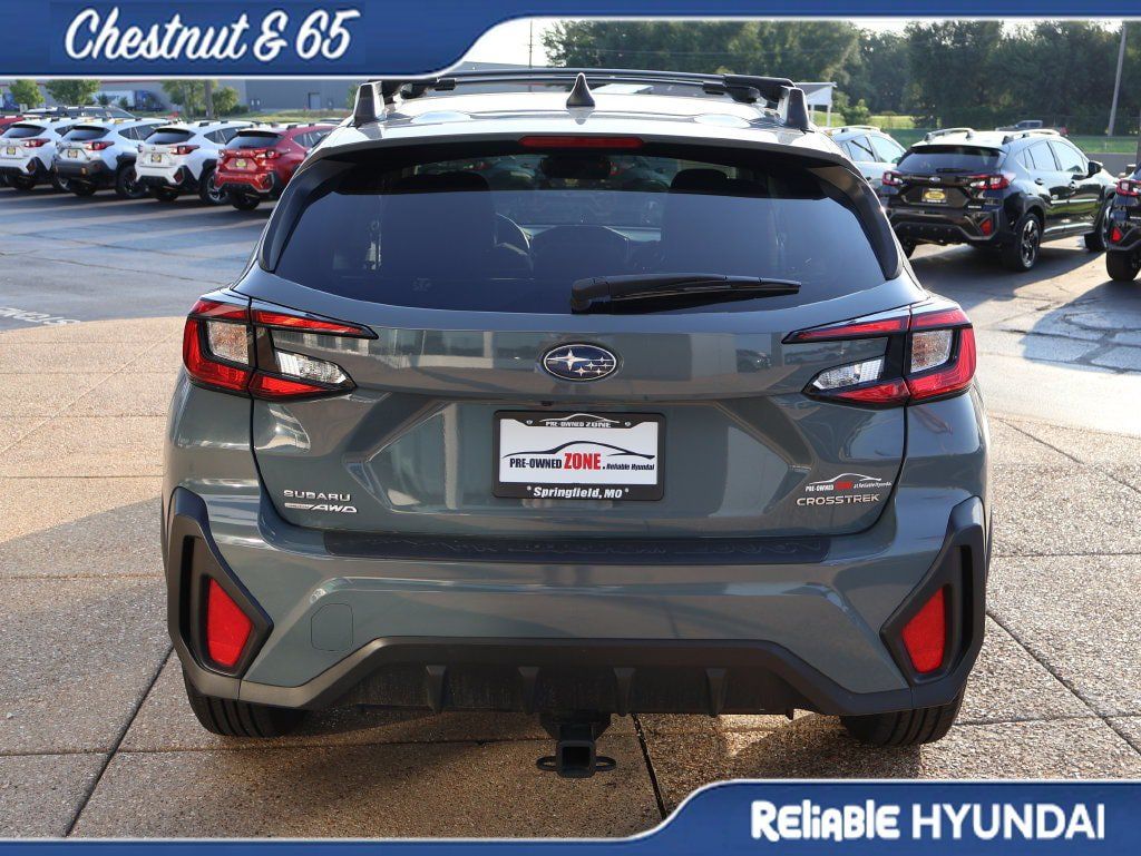 Used 2024 Subaru Crosstrek 2.0i Premium AWD/4WD image 5