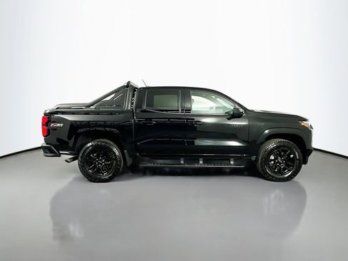 Used 2025 Chevrolet Colorado Z71 w/ Midnight Edition AWD/4WD image 8