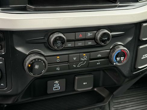 New 2025 Ford F550 4x4 SuperCab Super Duty image 14